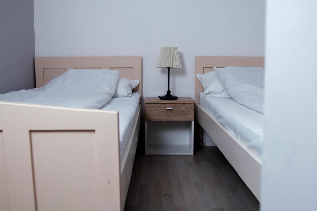 זבליאק Apartments Marta מראה חיצוני תמונה